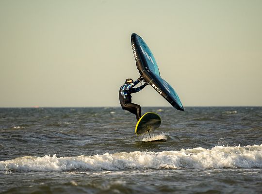 wingfoil Łeba surfkite.pl